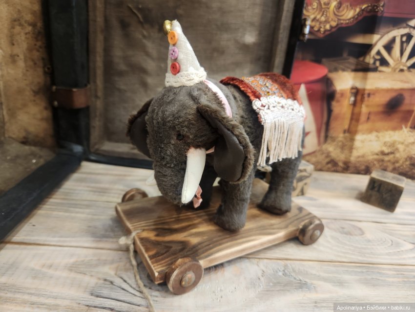 🎪 Винтажный Цирковой Слон на тележке— очарование ручной работы! 🐘✨