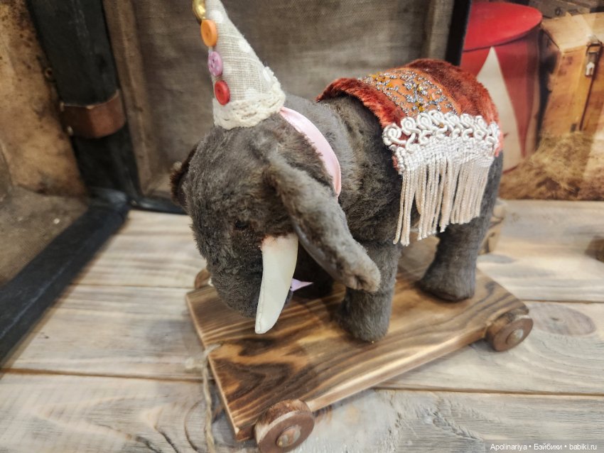 🎪 Винтажный Цирковой Слон на тележке— очарование ручной работы! 🐘✨