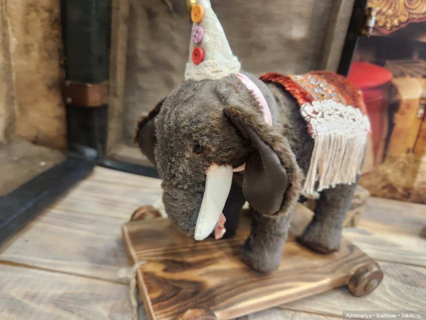 🎪 Винтажный Цирковой Слон на тележке— очарование ручной работы! 🐘✨