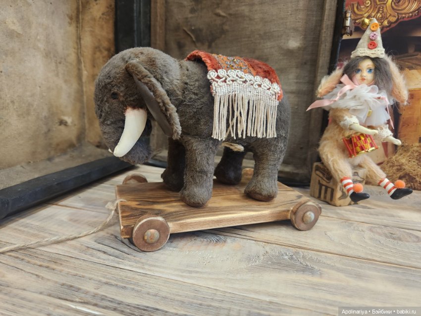 🎪 Винтажный Цирковой Слон на тележке— очарование ручной работы! 🐘✨