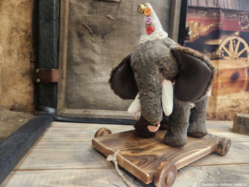 🎪 Винтажный Цирковой Слон на тележке— очарование ручной работы! 🐘✨