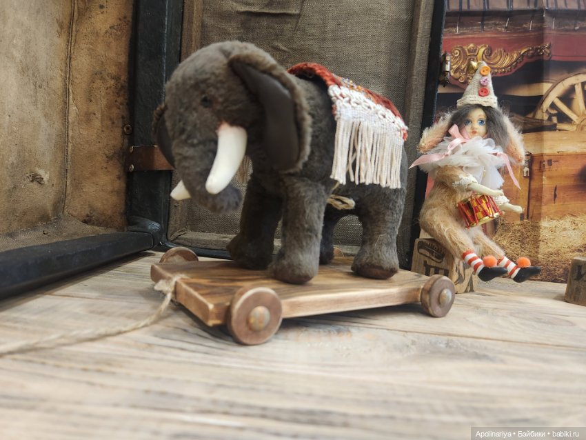 🎪 Винтажный Цирковой Слон на тележке— очарование ручной работы! 🐘✨