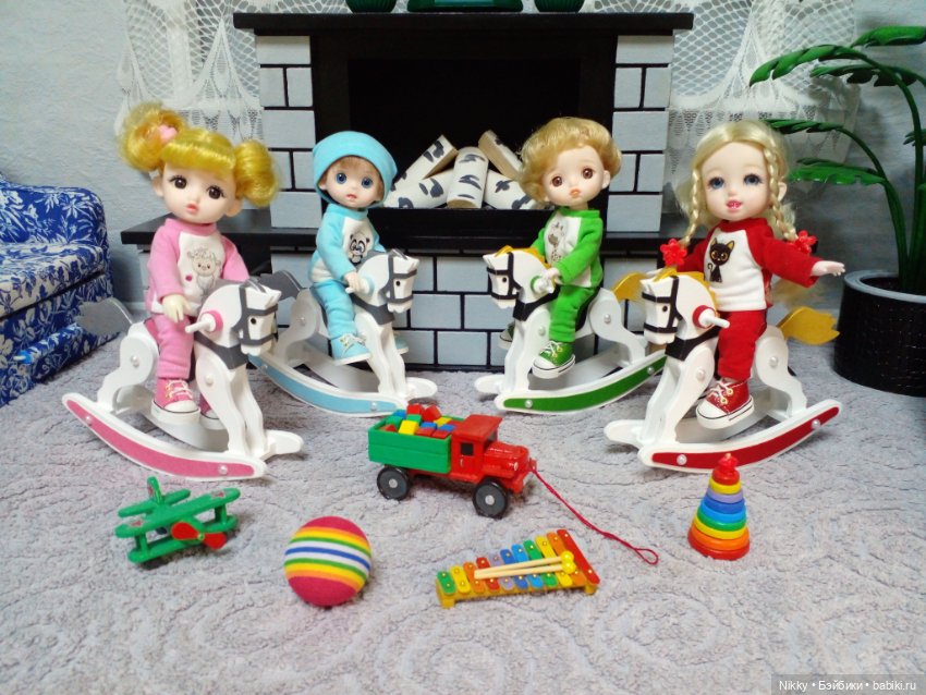 Лошадки-качалки для кукол 16 см