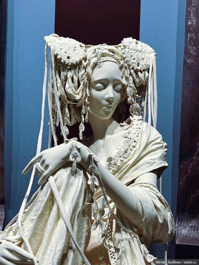 С давней выставки «Искусство куклы» в Экспоцентре: люди и куклы