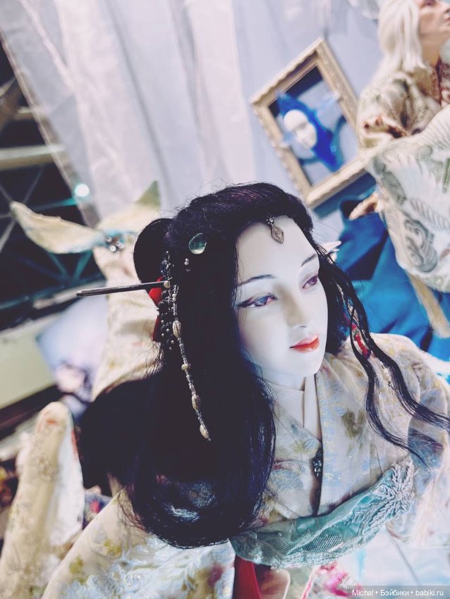 С давней выставки «Искусство куклы» в Экспоцентре: люди и куклы