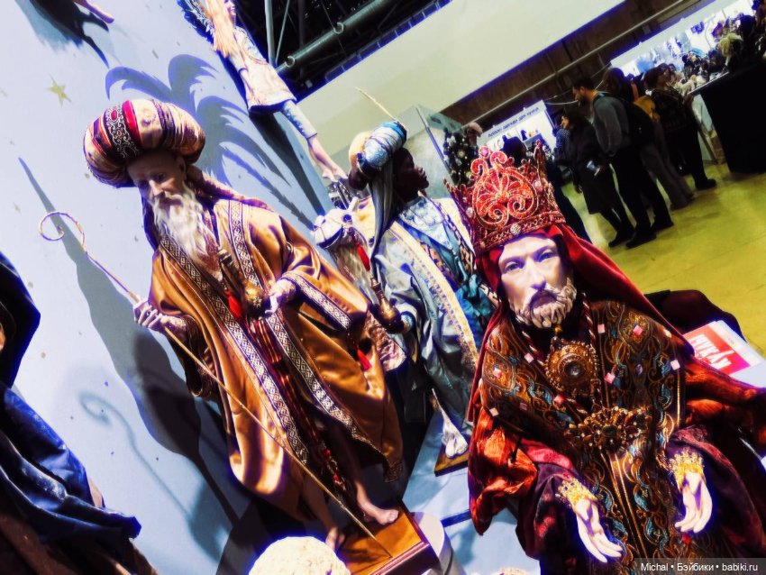 С давней выставки «Искусство куклы» в Экспоцентре: люди и куклы