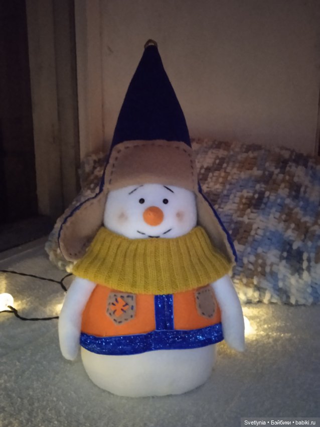 Снеговички для интерьера — Текстильные игрушки и примитивы: кофейные (фото 6)
