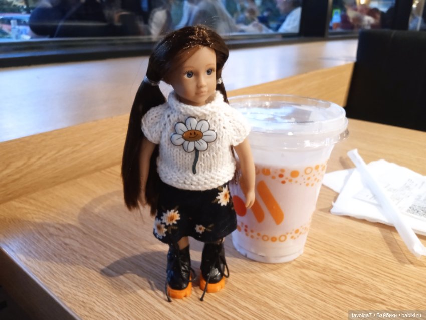 Lori и Eve Lynna - вечером в Москве