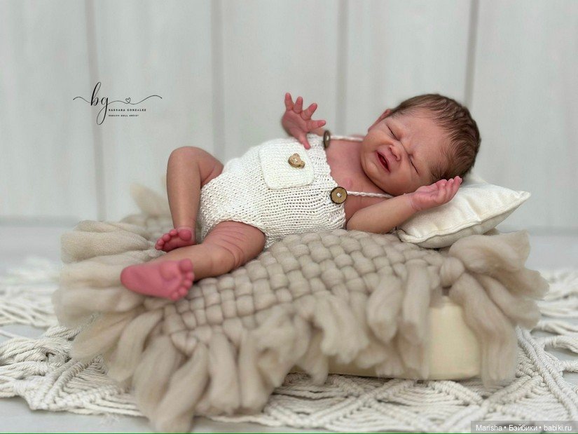 Fable by Jennifer Costello-DelCegno, автор прототипа Barbara Gonzalez