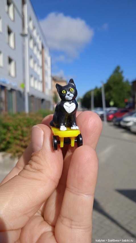 День благодарности чёрным котам 2025