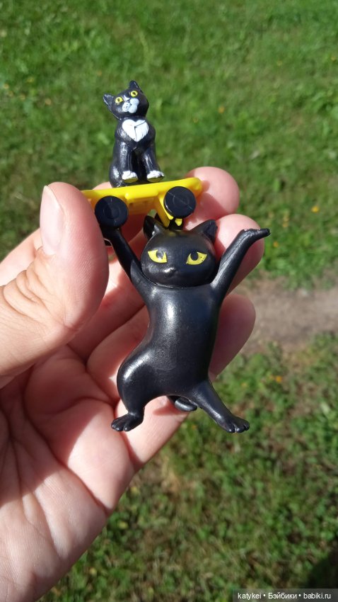 День благодарности чёрным котам 2025