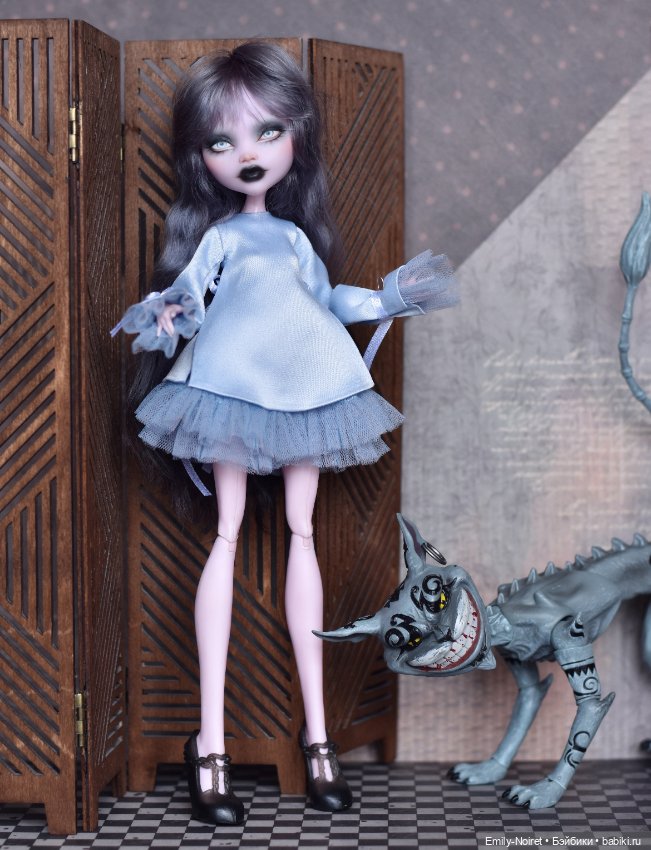 Элизабет, Бэт, Бэтти... из Страны Чудес