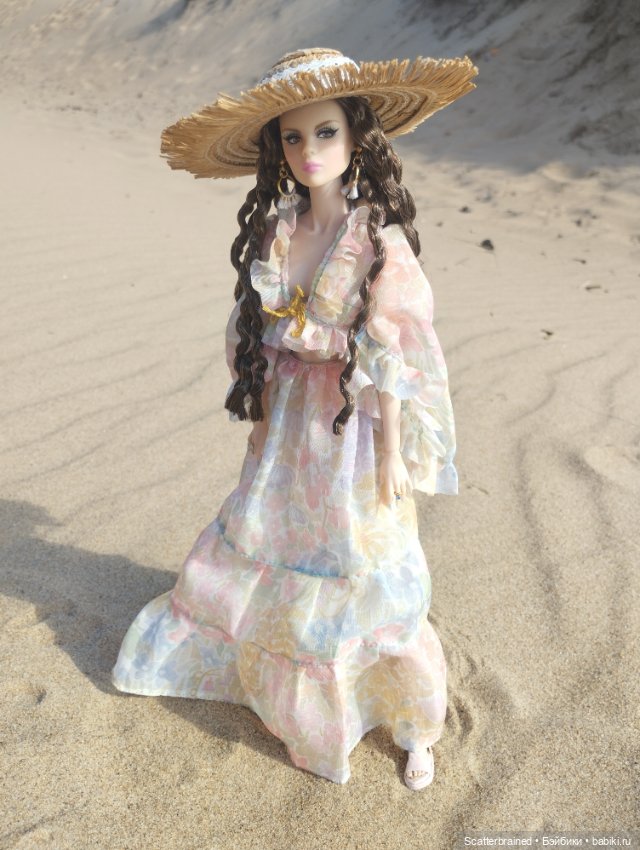 Нежная Тулабелль и песчаный пейзаж