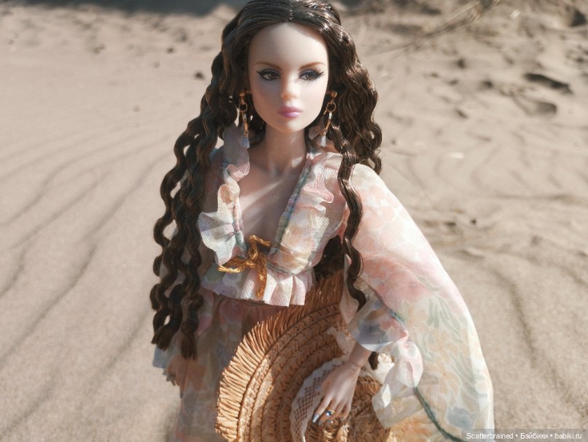 Нежная Тулабелль и песчаный пейзаж