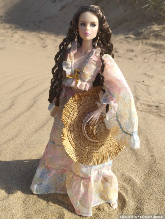 Нежная Тулабелль и песчаный пейзаж