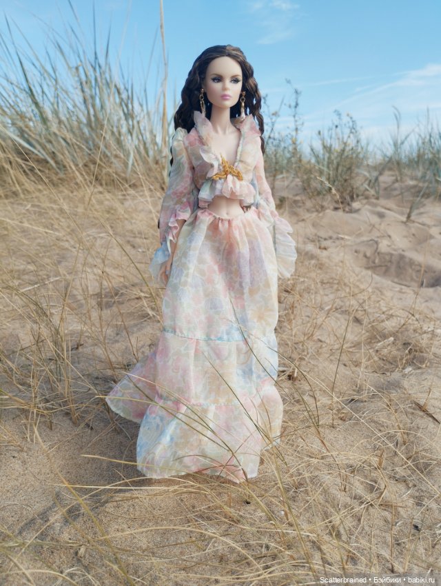 Нежная Тулабелль и песчаный пейзаж