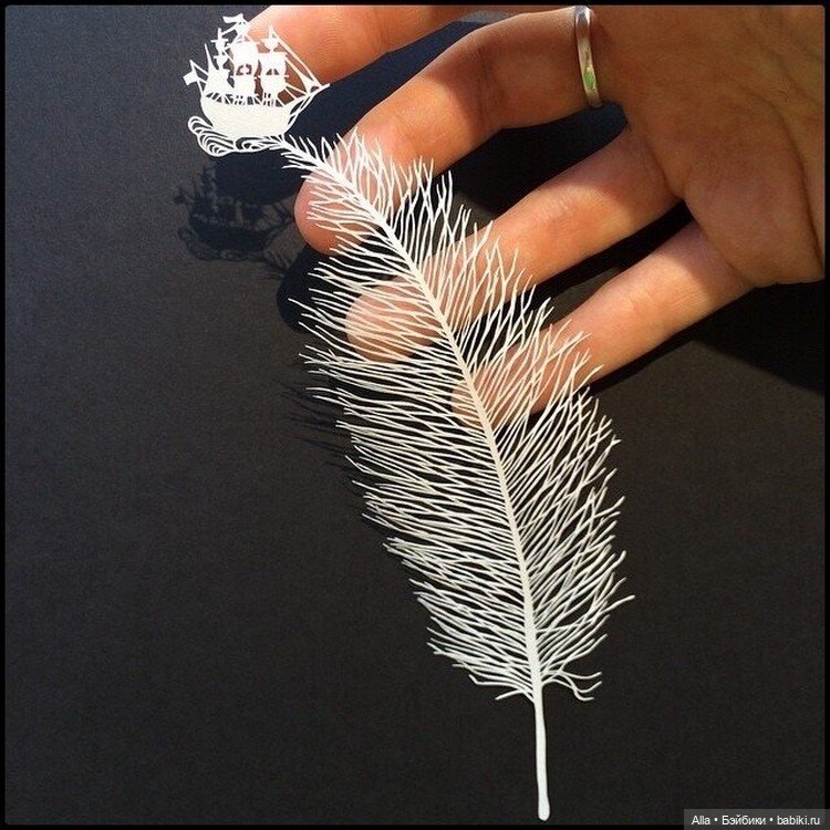 Работы из бумаги Maude White