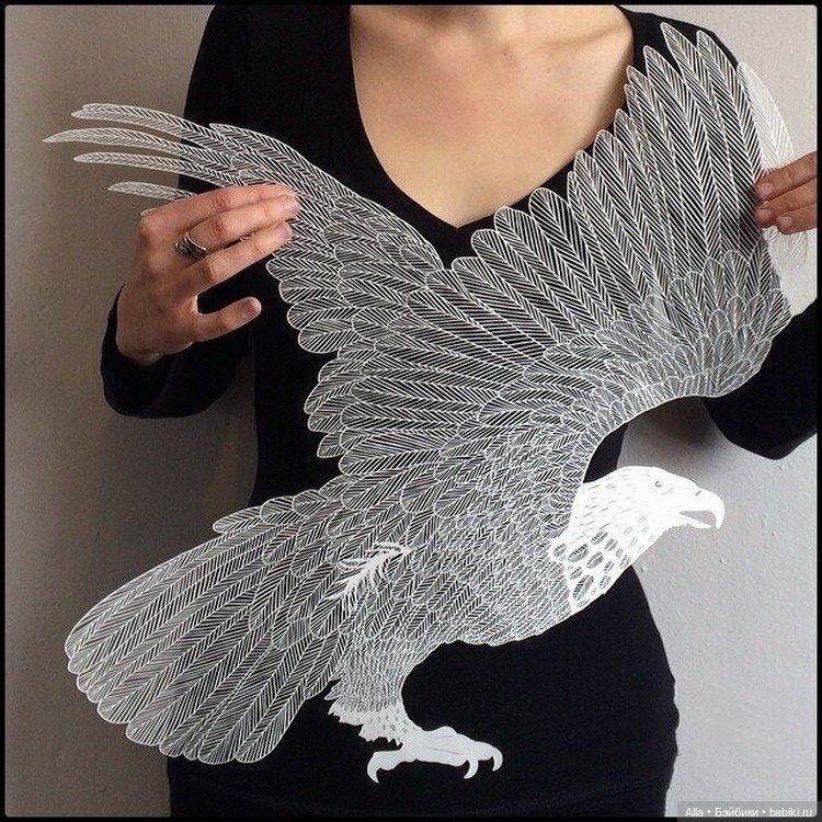 Работы из бумаги Maude White