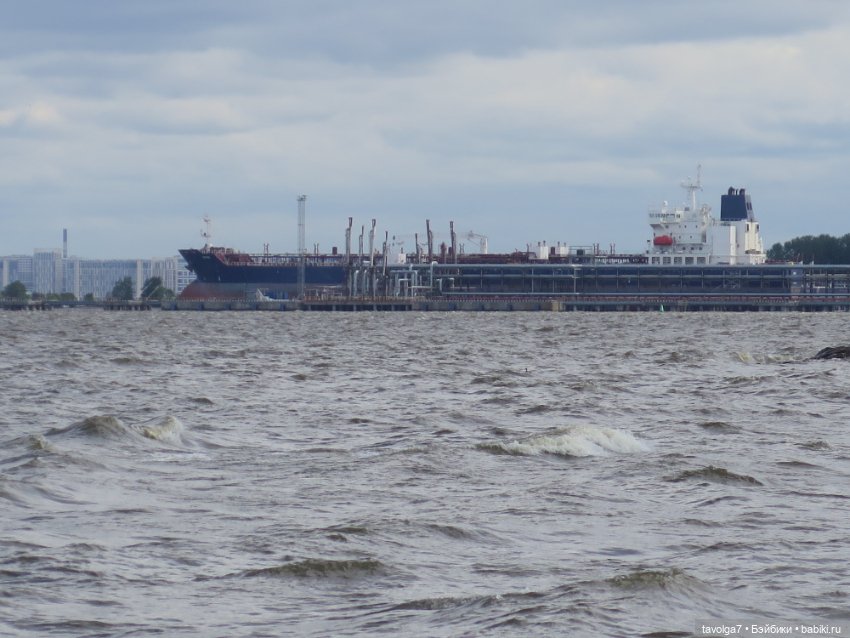 "Два осколка от большей судьбы"