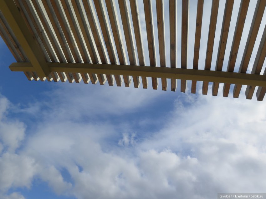 "Два осколка от большей судьбы"