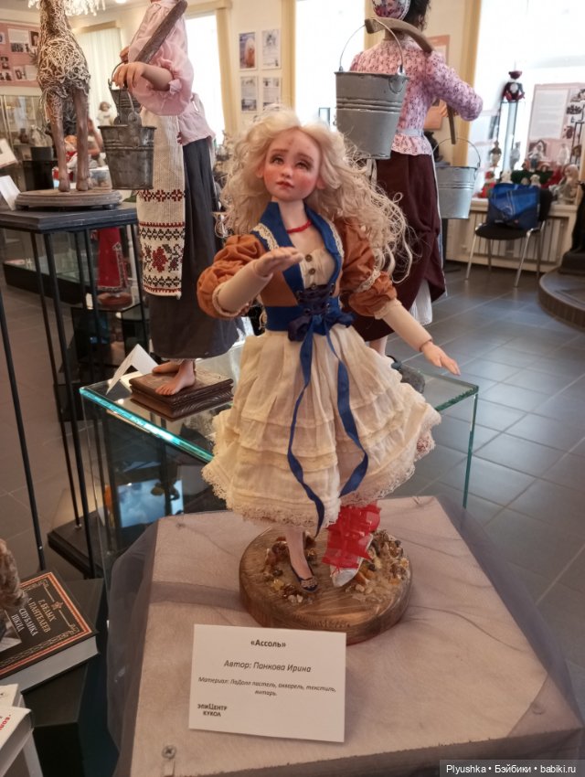 Выставка авторских кукол и мишек Тедди «Элементы искусств» Ч.3