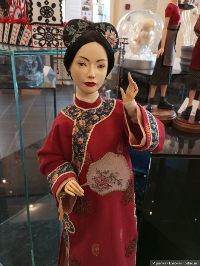 Выставка авторских кукол и мишек Тедди «Элементы искусств» Ч.3