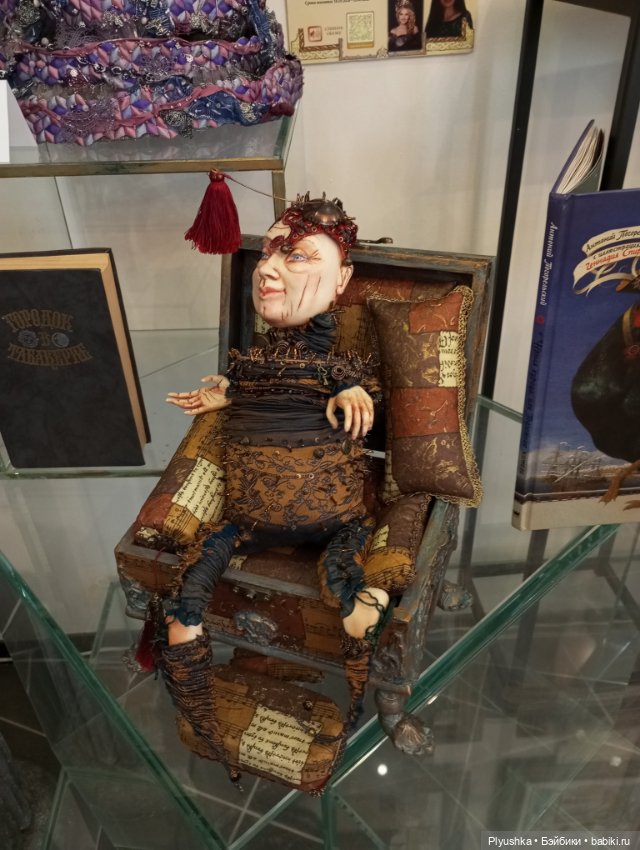 Выставка авторских кукол и мишек Тедди «Элементы искусств» Ч.2