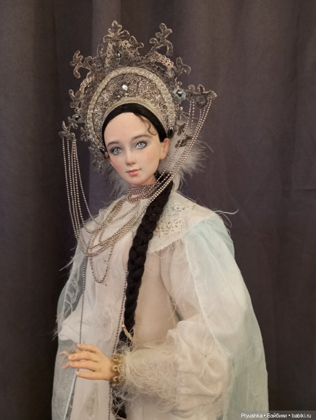 Выставка авторских кукол и мишек Тедди «Элементы искусств» Ч.2