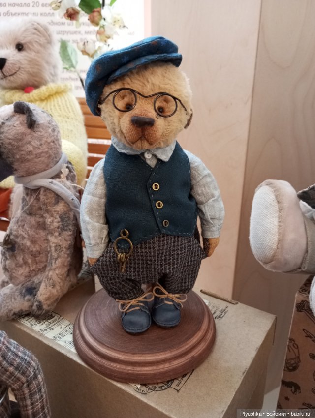 Выставка авторских кукол и мишек Тедди «Элементы искусств» Ч.1