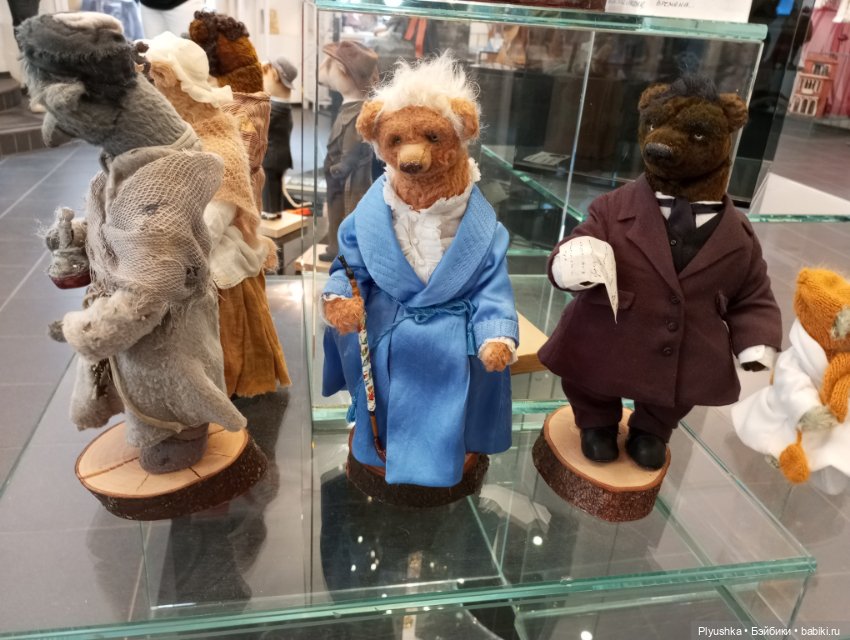 Выставка авторских кукол и мишек Тедди «Элементы искусств» Ч.1