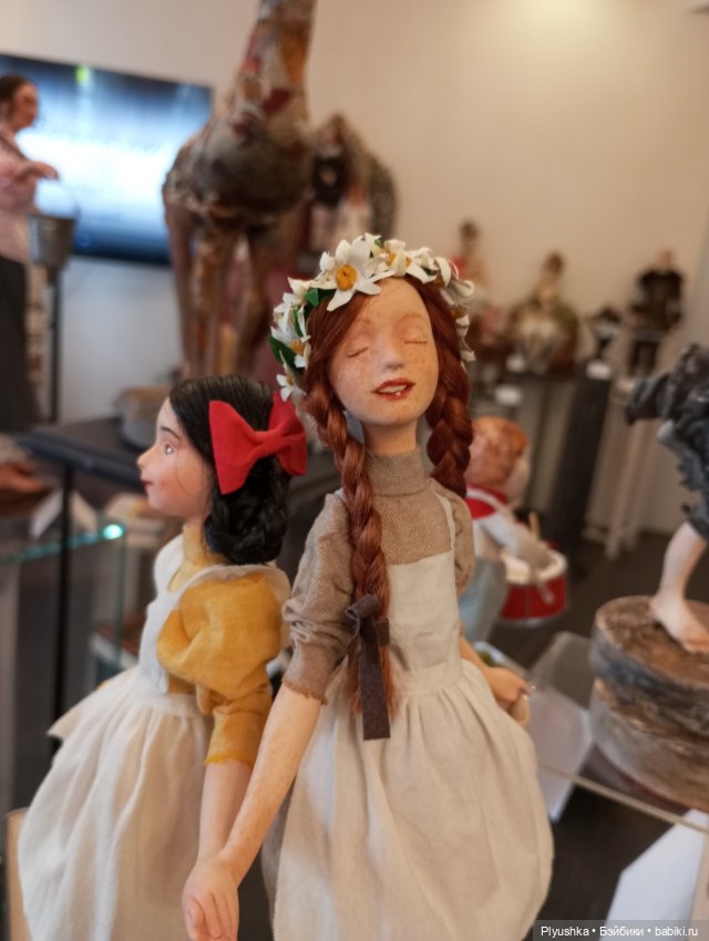 Выставка авторских кукол и мишек Тедди «Элементы искусств» Ч.3