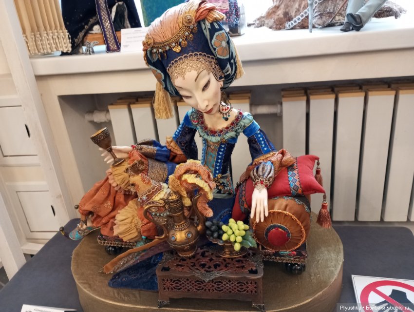 Выставка авторских кукол и мишек Тедди «Элементы искусств» Ч.3