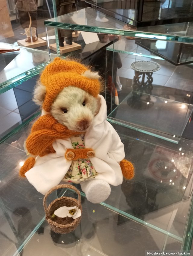 Выставка авторских кукол и мишек Тедди «Элементы искусств» Ч.1