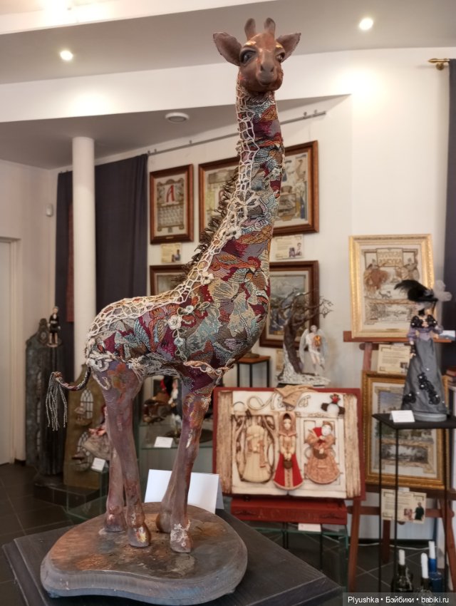 Выставка авторских кукол и мишек Тедди «Элементы искусств» Ч.1