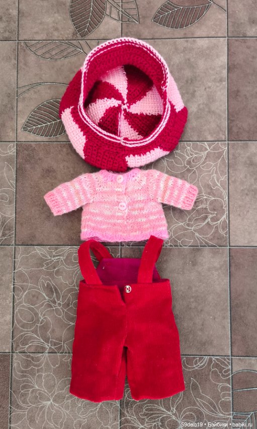 Первый собственный костюмчик у Миюши