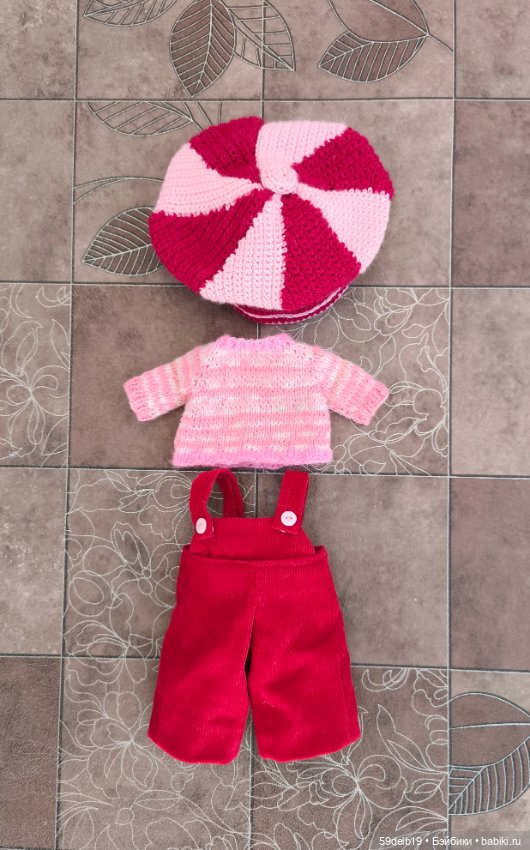 Первый собственный костюмчик у Миюши