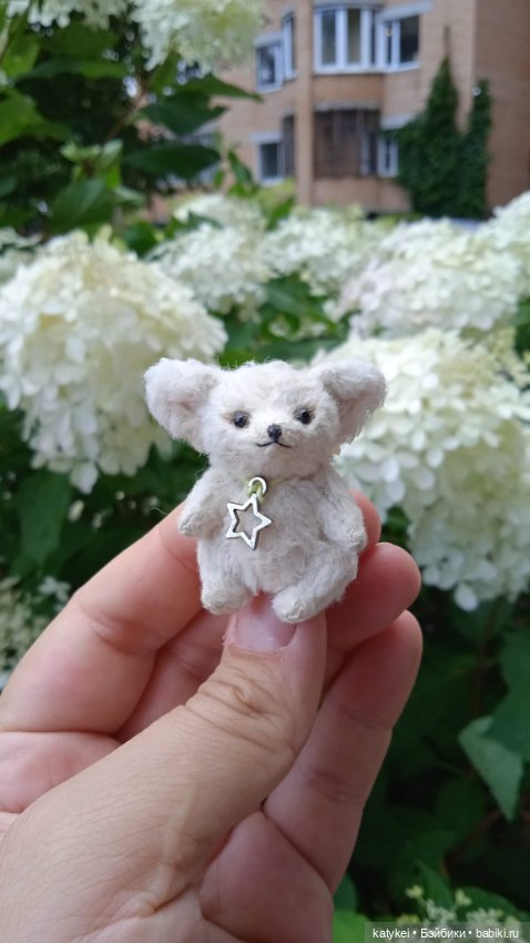 Маленький лисёнок на большой высоте