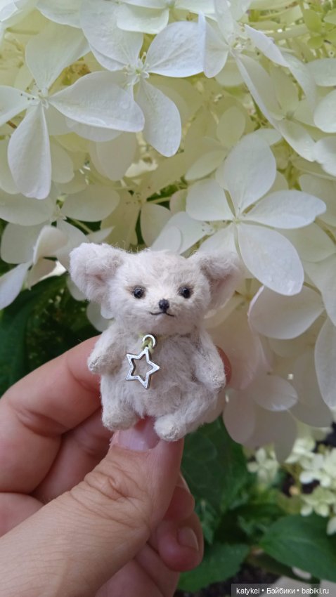 Маленький лисёнок на большой высоте