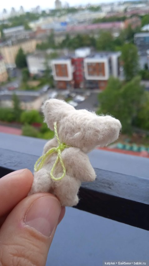 Маленький лисёнок на большой высоте (фото 10)