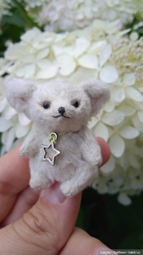 Маленький лисёнок на большой высоте