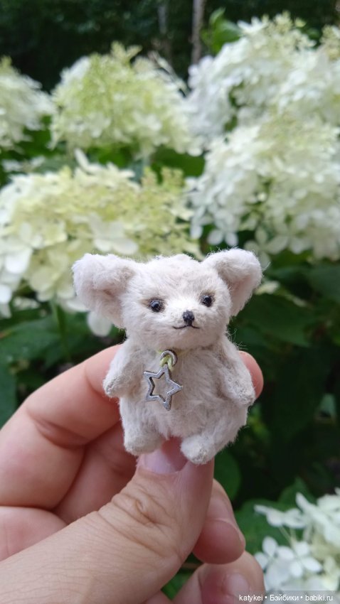 Маленький лисёнок на большой высоте