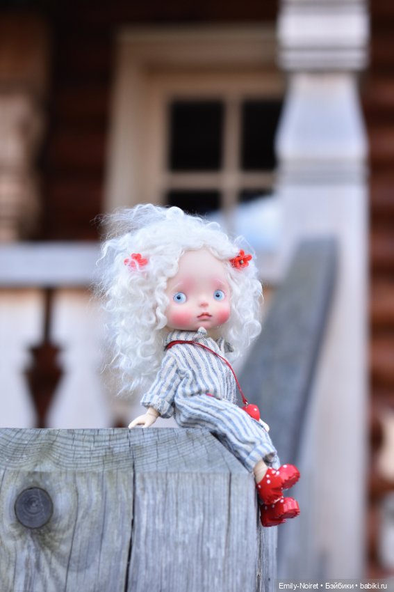 Прогулка в Орловском — Коллекции игровых кукол (Playline): фото полок (фото 6)