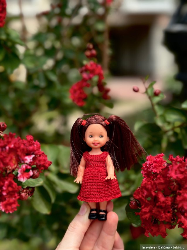 Немного о цвете — Коллекции игровых кукол (Playline): фото полок