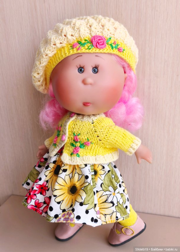 Новый яркий нарядик с вышивкой для Мии 23 см (фото 6)