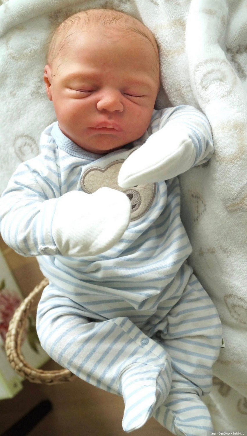 Aerith скульптора Kristie Sohn-Carwithen, автор прототипа Lilly Gold (фото 4)