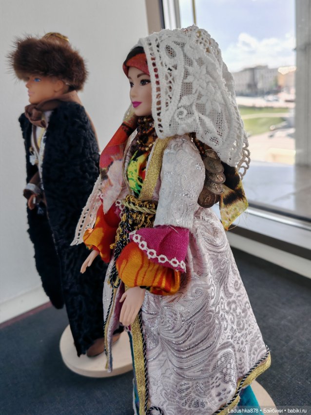 Выставка кукол в народных костюмах