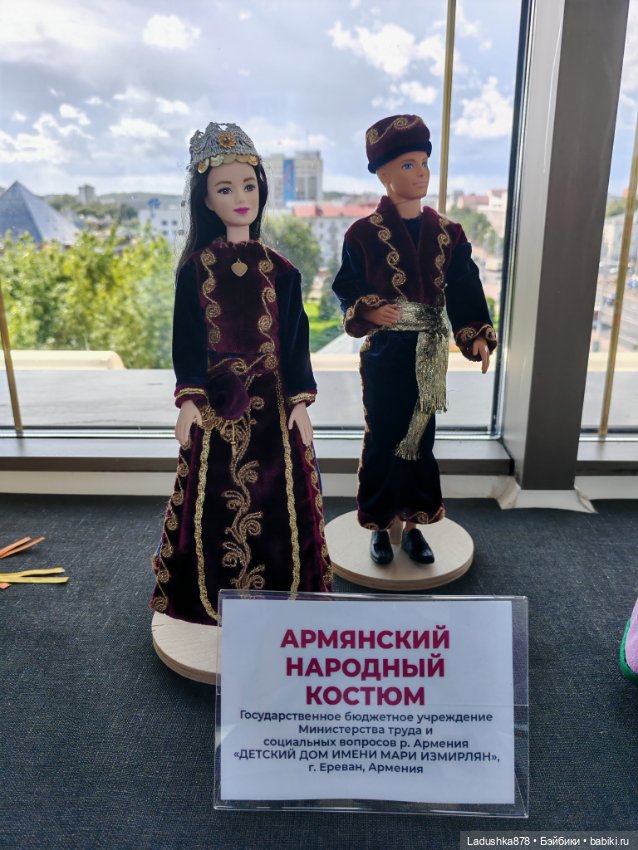 Выставка кукол в народных костюмах
