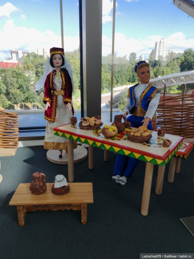 Выставка кукол в народных костюмах