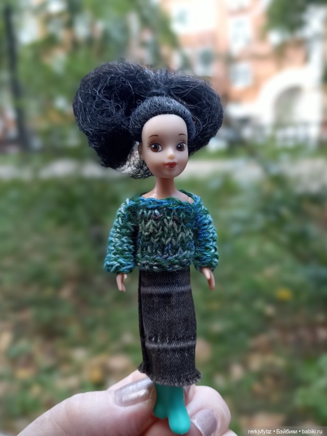 Прогулка с мелкими куклами