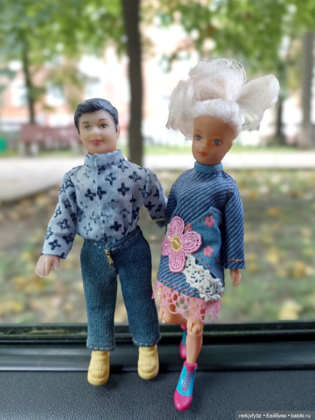 Прогулка с мелкими куклами (фото 10)